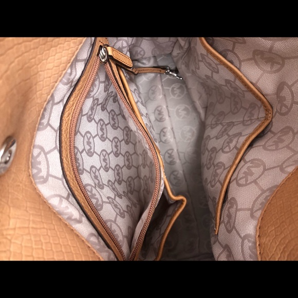 Michael Kors Leather Hamilton Style Matte Python - Picture 2 of 8